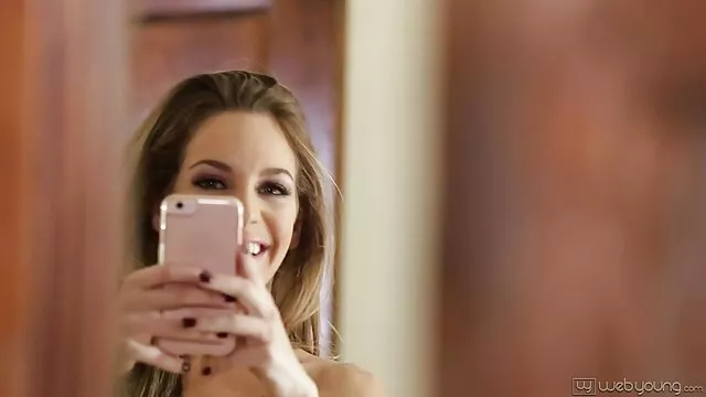 si pirang memiliki cerita mesum bergambar hot dua anak perempuan, suaminya membungkuk.